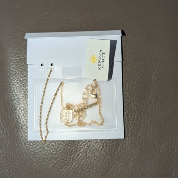 NEW Kendra Scott Rose Quartz Ari Heart Short Length 14K Yellow Gold Necklace NWT - Picture 8 of 8